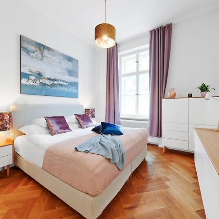 Palace Dlazdena Central Apartment - New Town Prague Exterior photo